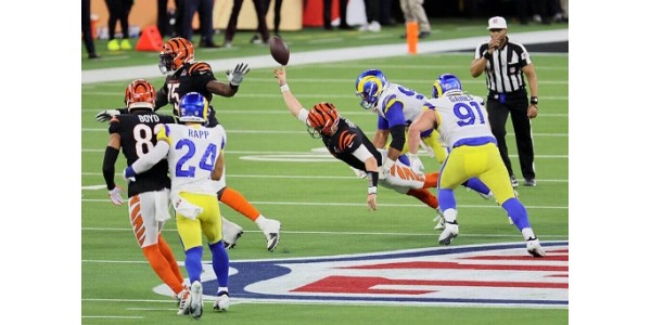 Aaron Donald y Matthew Stafford fueron tratados de manera diferente después de la victoria de Los Angeles Rams